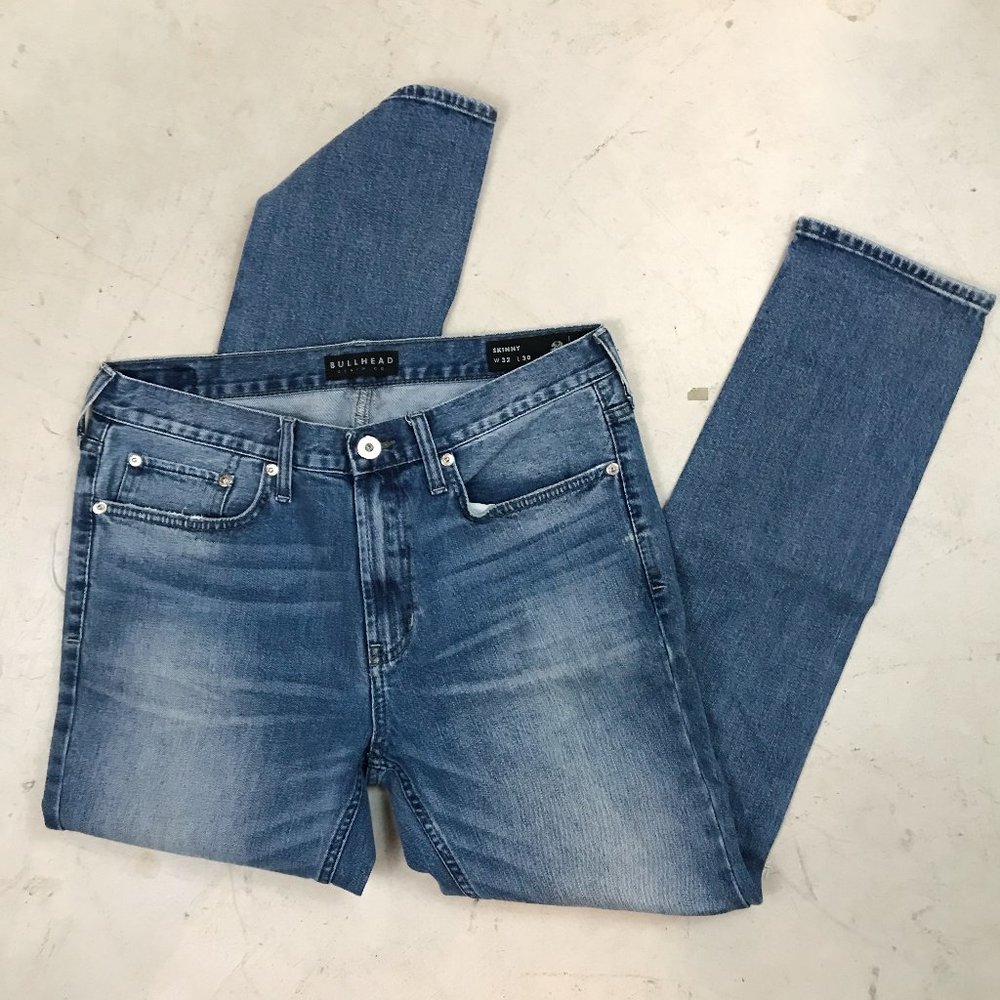 Bullhead Denim Skinny Knee Rip Jeans